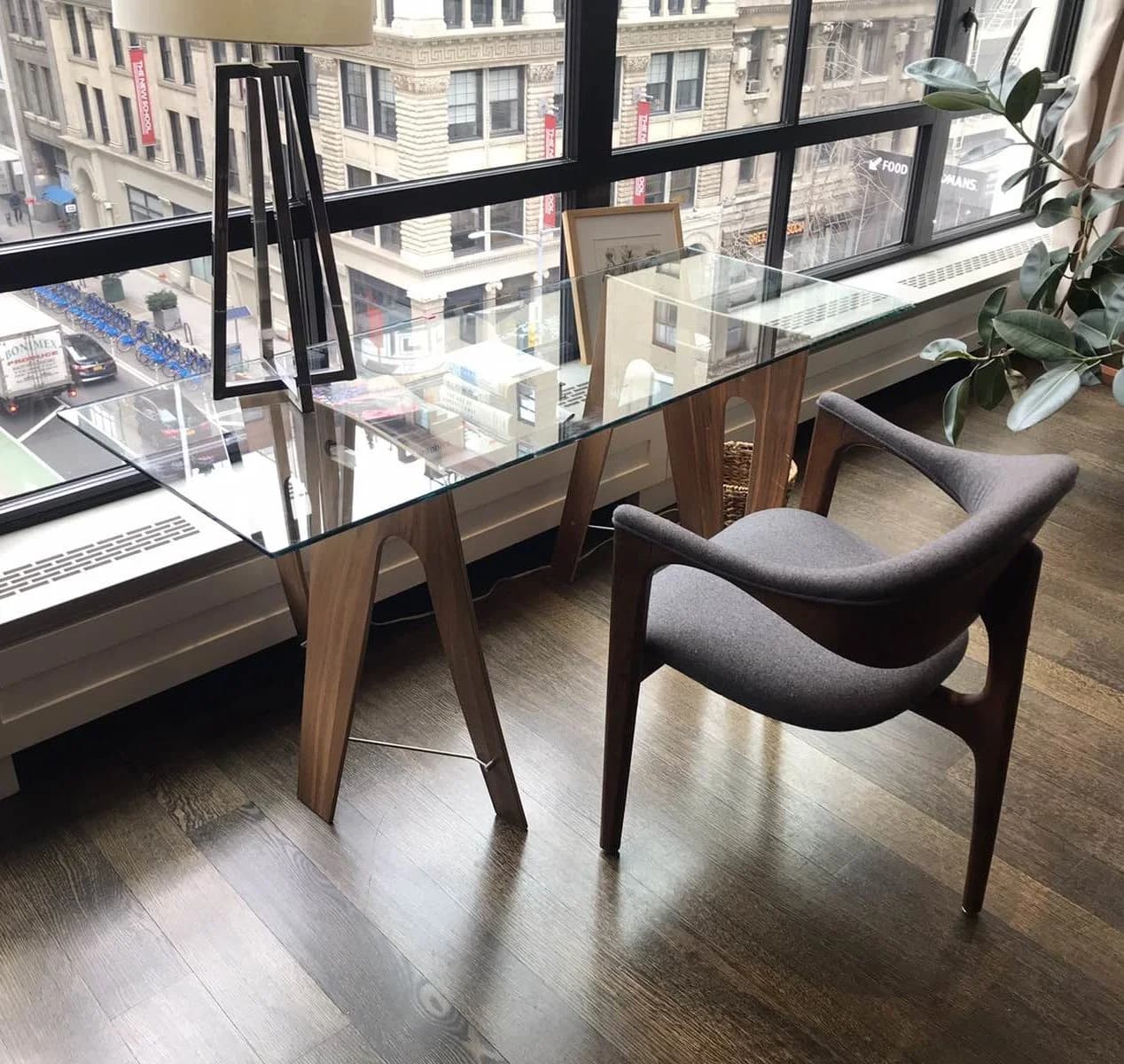 Bureau avec plateau en verre transparent sur mesure